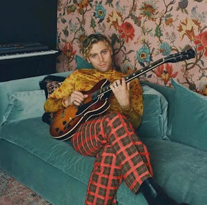 Meet your Posher, Ryan